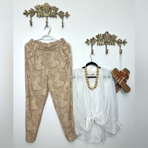 Neutral Paisley Jersey Pants - Beige Pattern 6
Waist 32 plus stretch L 39”